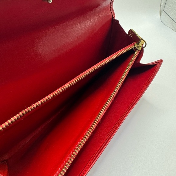 Louis Vuitton Epi Hello Kitty Wallet - Picture 5 of 8